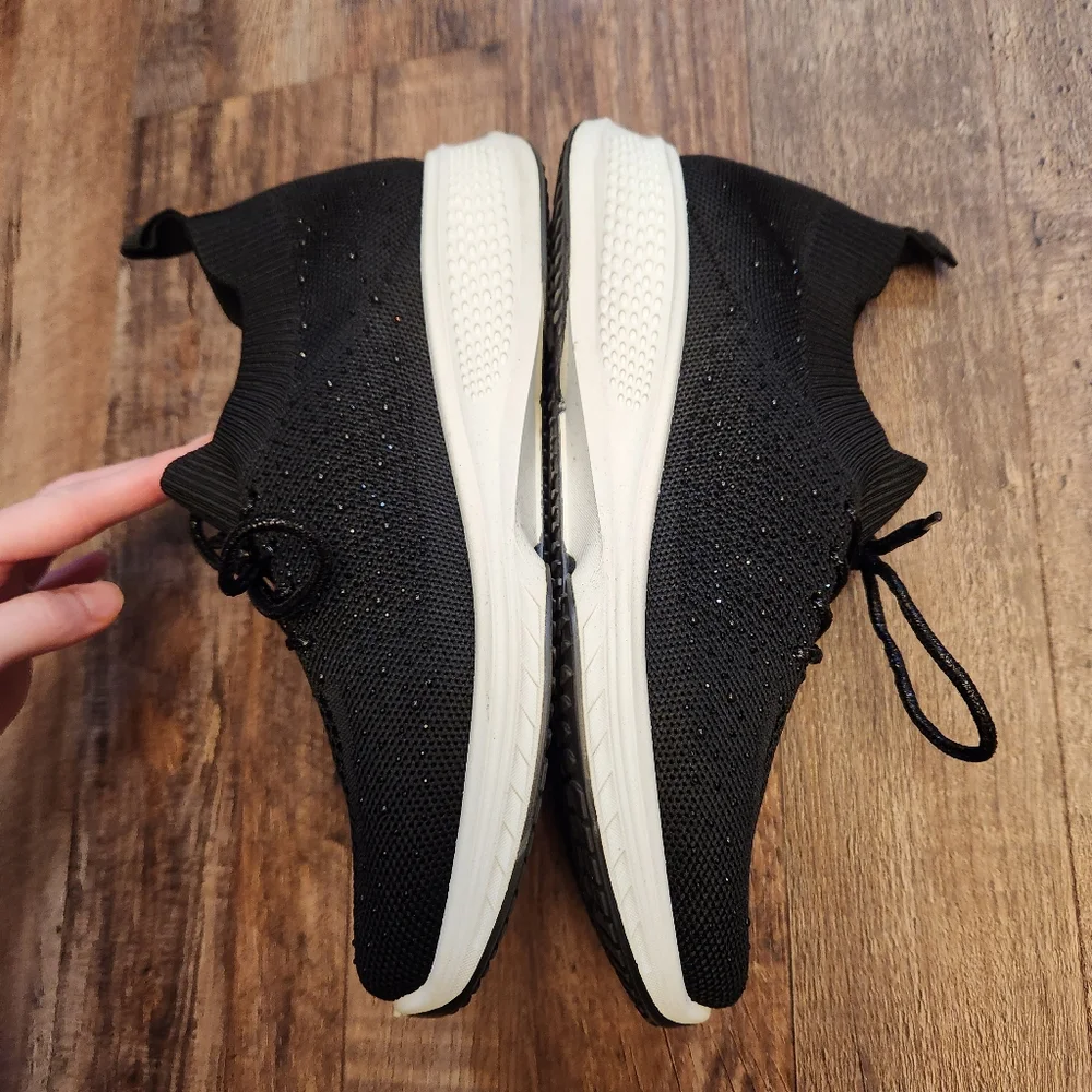 La Sheelah Black and White Knit Sneakers